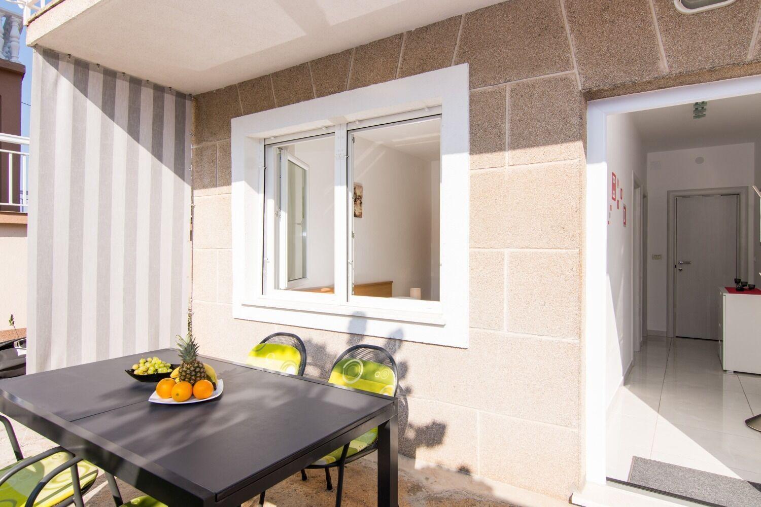 Apartments Ivica - garden terrace Slatine Buitenkant foto