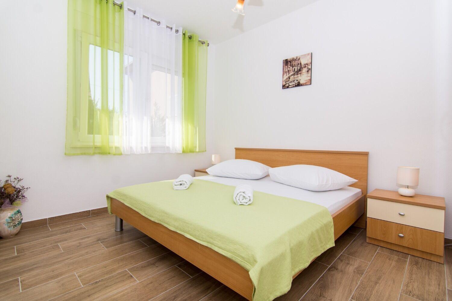 Apartments Ivica - garden terrace Slatine Buitenkant foto