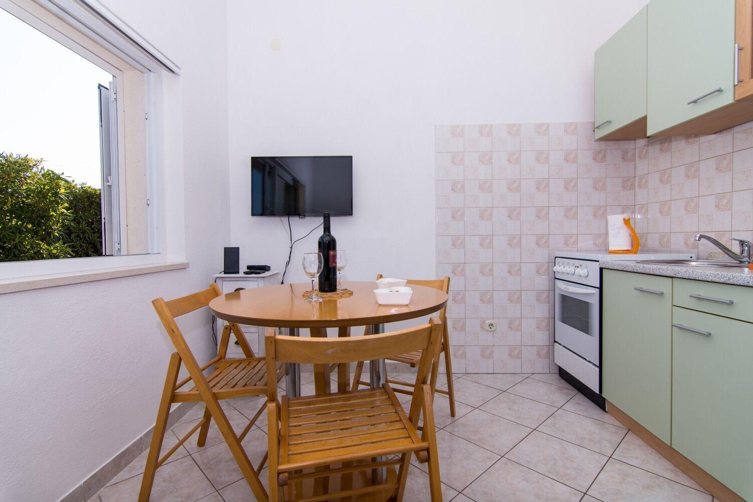 Apartments Ivica - garden terrace Slatine Buitenkant foto